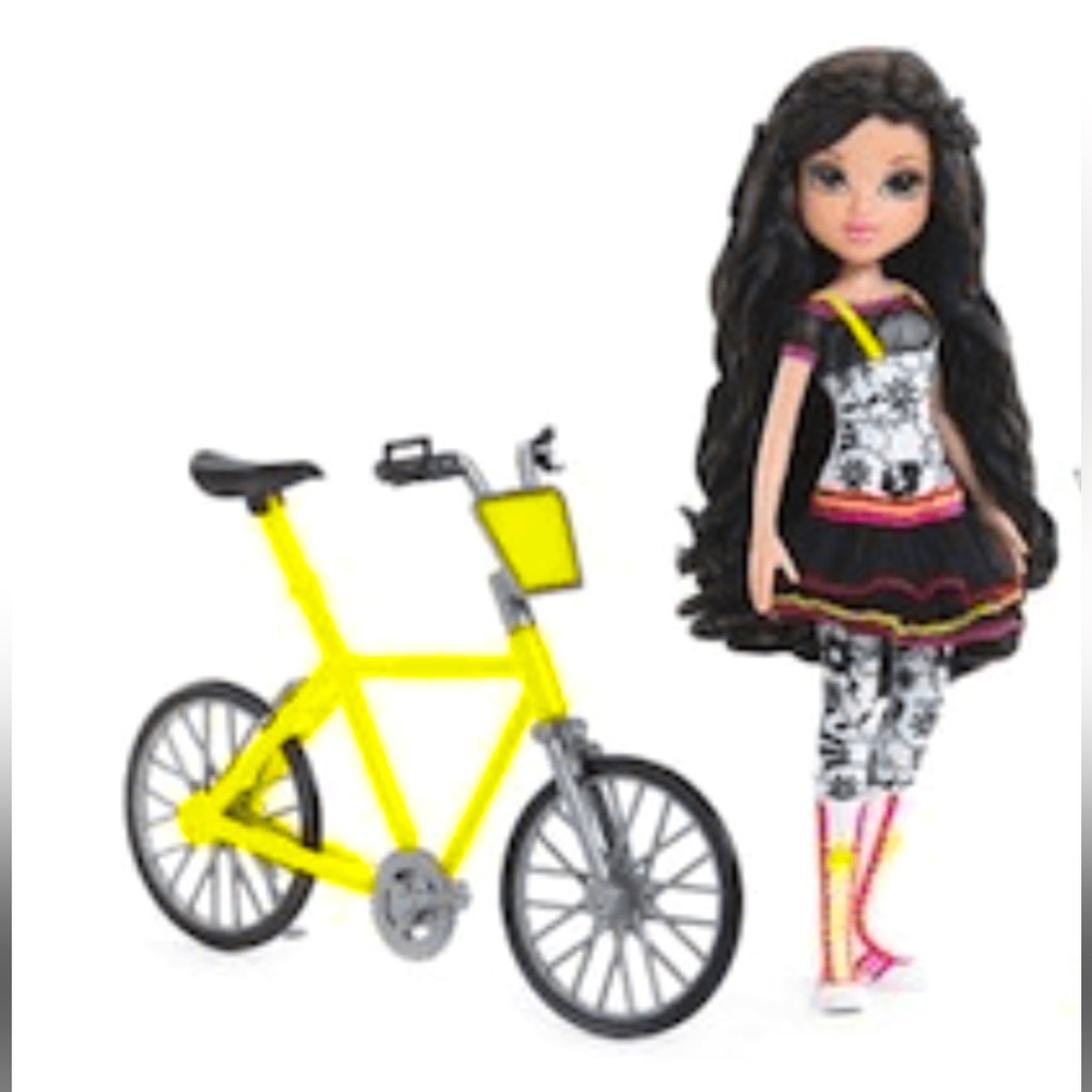 Moxie Girlz Vintage Lexi Artitude Doll with Bike